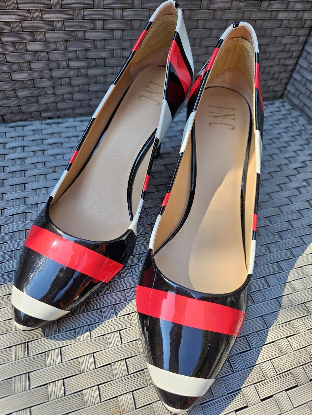 INC International Concepts Red Black White Striped Patent Pointed-Toe Pumps 10M